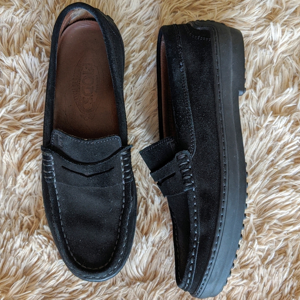 TODS SUEDE LOAFER SHOE